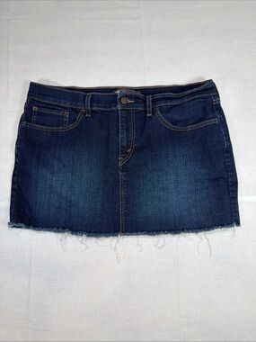 Levis Mini Skirt Blue Denim Raw Hem Size 32